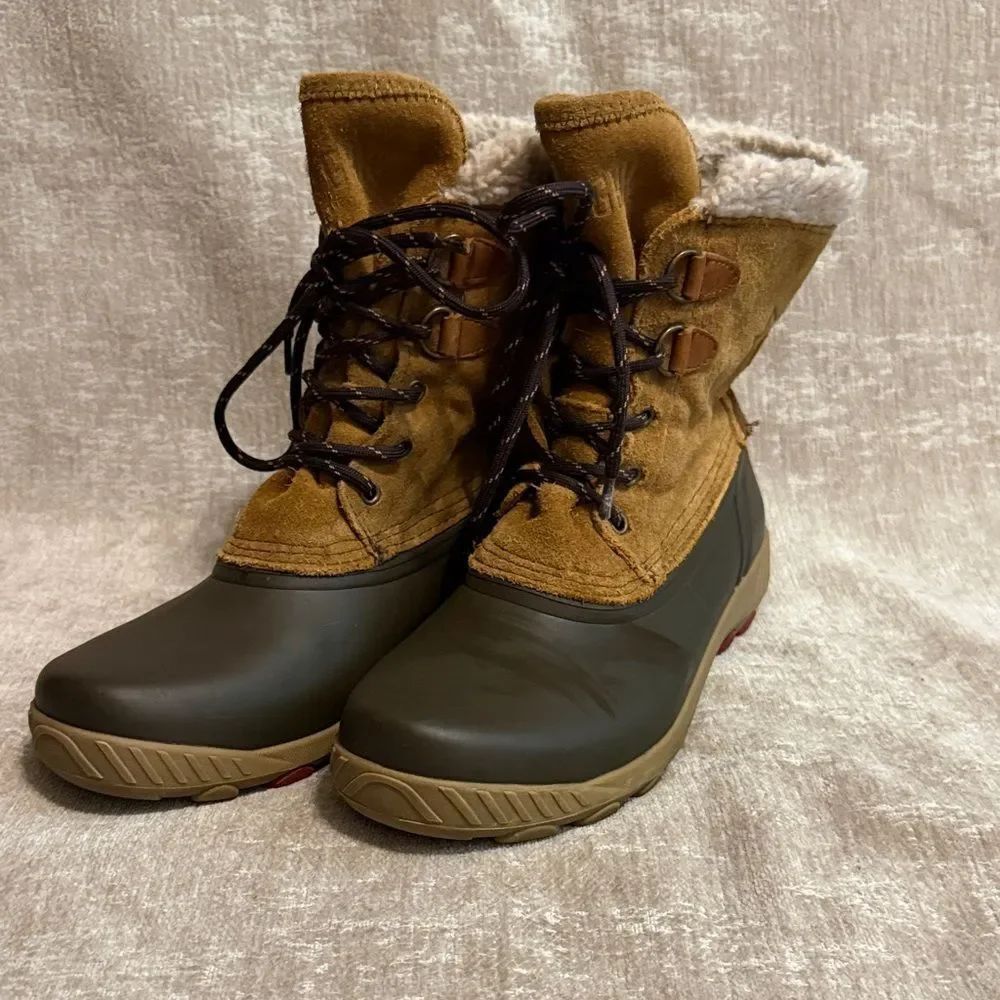 Cougar Originals Maple Sugar Winter Boots.